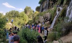 Girlevik Şelalesi bayramda ziyaretçilerini ağırladı