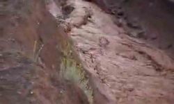 Saray ilçesinde sağanak yağış sonrası sel meydana geldi