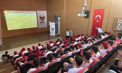 Ahlat’ta milli maç heyecanı sinevizyona taşındı