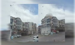 Ahlat’ta şiddetli rüzgar çatıları uçurdu