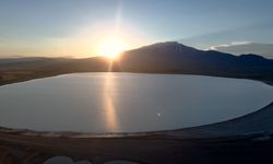 Kuş cenneti Arin Gölü’nde günbatımı güzelliği