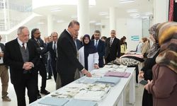 BEÜ sürekli eğitim merkezinde yıl sonu sergisi yoğun ilgi gördü
