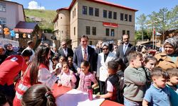 Bitlis Ailece Kitap Okuyor projesinde 186 aileye ödül verildi
