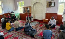 Adilcevaz’da çiftçilerle “Cuma Buluşmaları” devam ediyor