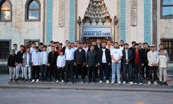 Ahlat Gençlik Merkezi programında gençler sabah namazında buluştu