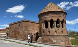 Emir Bayındır Kümbeti ve Mescidi ziyaretçilerini ağırlıyor