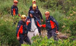 AFAD ekipleri zamanla yarıştı, kayalık alanda mahsur kalan genç kurtarıldı