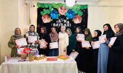 Ağrı'da okuma yazma öğrenen kadınlar için Okuma Bayramı yapıldı