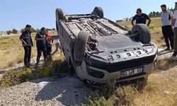 Erciş’te kamyonet takla attı: 4 yaralı