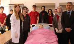 Erzincan'da geleceğin bakım personeli meslek lisesinde yetişiyor