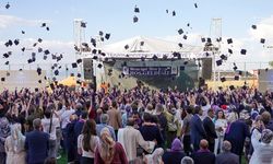 ETÜ'de mezuniyet coşkusu yaşandı