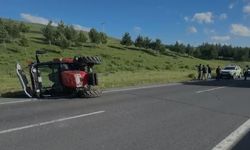 Karayolunda traktör yan yattı: 1 yaralı