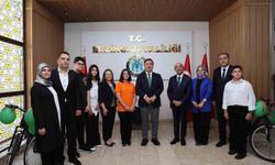 LGS'de 500 tam puan alan 3 öğrenciye ödül