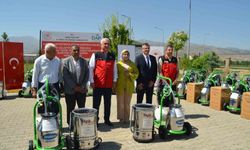 Muş'ta manda yetiştiricilerine süt sağım ve elektrikli yayık makinesi dağıtıldı