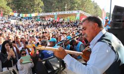 Şenkaya'da Bal Festivali tarihe geçti: 20 bin kişilik katılım