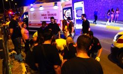 Tunceli'de motosiklet otomobile çarptı: 2 yaralı