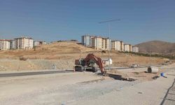 Yol çalışması faciaya dönüştü: 2 işçi göçük altında