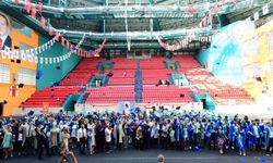 YYÜ Tıp Fakültesi'nde genç hekimler diplomalarını aldı