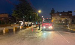 Ahlat’ta cadde ve sokaklar gece mesaisiyle yıkanıyor