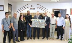 Atayurt Ahlat Derneği’nden Kaymakam Kaya’ya hayırlı olsun ziyareti