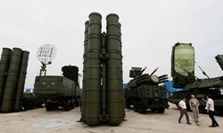 Kremlin: "(S-400'lerin üçüncü ülkelere satışı) Rusya ile Türkiye temas halinde"