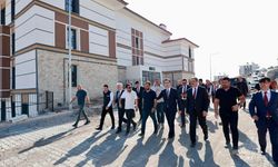 Vali Karakaya, Ahlat'taki Ahıskalı Türkleri TOKİ konutlarını inceledi