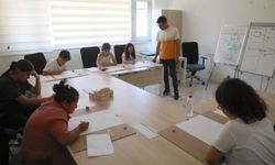 Bitlis Belediyesi'nin resim atölyesi yoğun katılımla devam ediyor