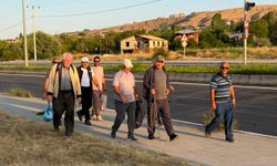 Ahlatlı doğaseverler 12 kilometrelik parkurda yürüdü