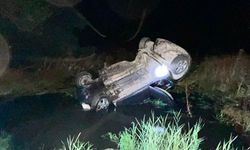 Güroymak’ta otomobil su kanalına uçtu: 1 ölü, 3 yaralı
