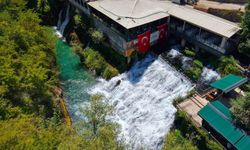 400 bin kişinin uğrak noktası: Çırçır Şelalesi rengiyle hayran bırakıyor