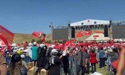 Ahlat'ta 1071 Zaferi coşkusu: Türkiye'nin dört bir yanından vatandaşlar buluştu