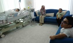 Anne yüreğiyle 3 engelli evladının hayatını sırtlıyor