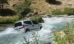 Bir anlık ihmal pahalıya mal oldu: Kamyonet Bahçesaray Çayı'na uçtu