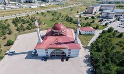 Erzurum'un divit kalem minareli camisi görenleri mest ediyor