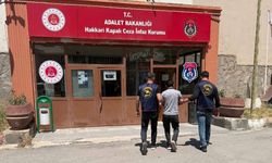 Hakkari’de aranan şahıslara JASAT operasyonu