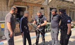 Kar maskeli şahıs polisi alarma geçirdi: Elindeki silah oyuncak çıktı