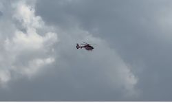 Pnömoni hastası helikopter ambulansla Derecik'ten Yüksekova'ya sevk edildi