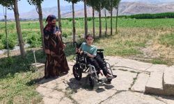 Spina bifida hastası Yusuf’un yüzü akülü sandalye ile güldü