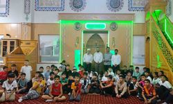 Van'da öğrenciler sabah namazında buluştu