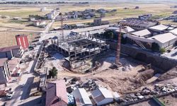 Yüksekova'da 100 yataklı hastane ek binası inşaatı sürüyor