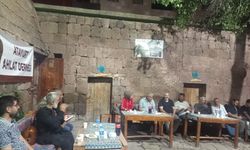 Ahlat’ta şiir gecesi edebiyatseverleri buluşturdu
