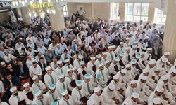 Tatvan’da 80 öğrenci hafızlık ve ilmi eğitimlerini tamamlayarak icazet aldı