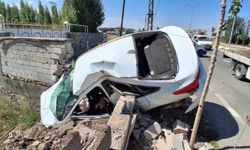 Ağrı'da trafik kazasında 4 kişi yaralandı