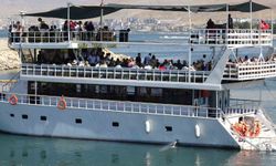 Van'da İranlı turist yoğunluğu: Alışveriş ve tur keyfi