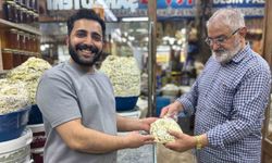 Van'ın meşhur otlu küp peyniri tezgâhlardaki yerini almaya başladı