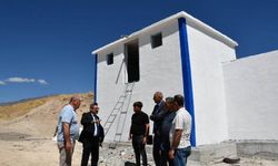 Adilcevaz Kaymakamı Özçelik, köylerdeki içme suyu çalışmalarını inceledi