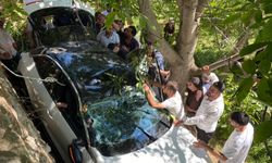 Hizan’da feci kaza: Araç bahçeye uçtu, 8 Kişi yaralandı