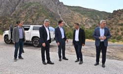Hizan’da 9 kilometrelik güvenlik yolu asfaltlanıyor