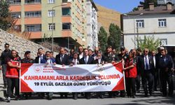 Bitlis’te gaziler onuruna anlamlı yürüyüş