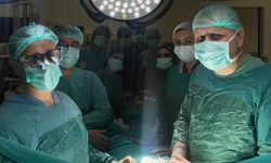 Tatvan’da sağlık tarihine geçen ameliyat: Kalp yaralanmasına açık kalp müdahalesi